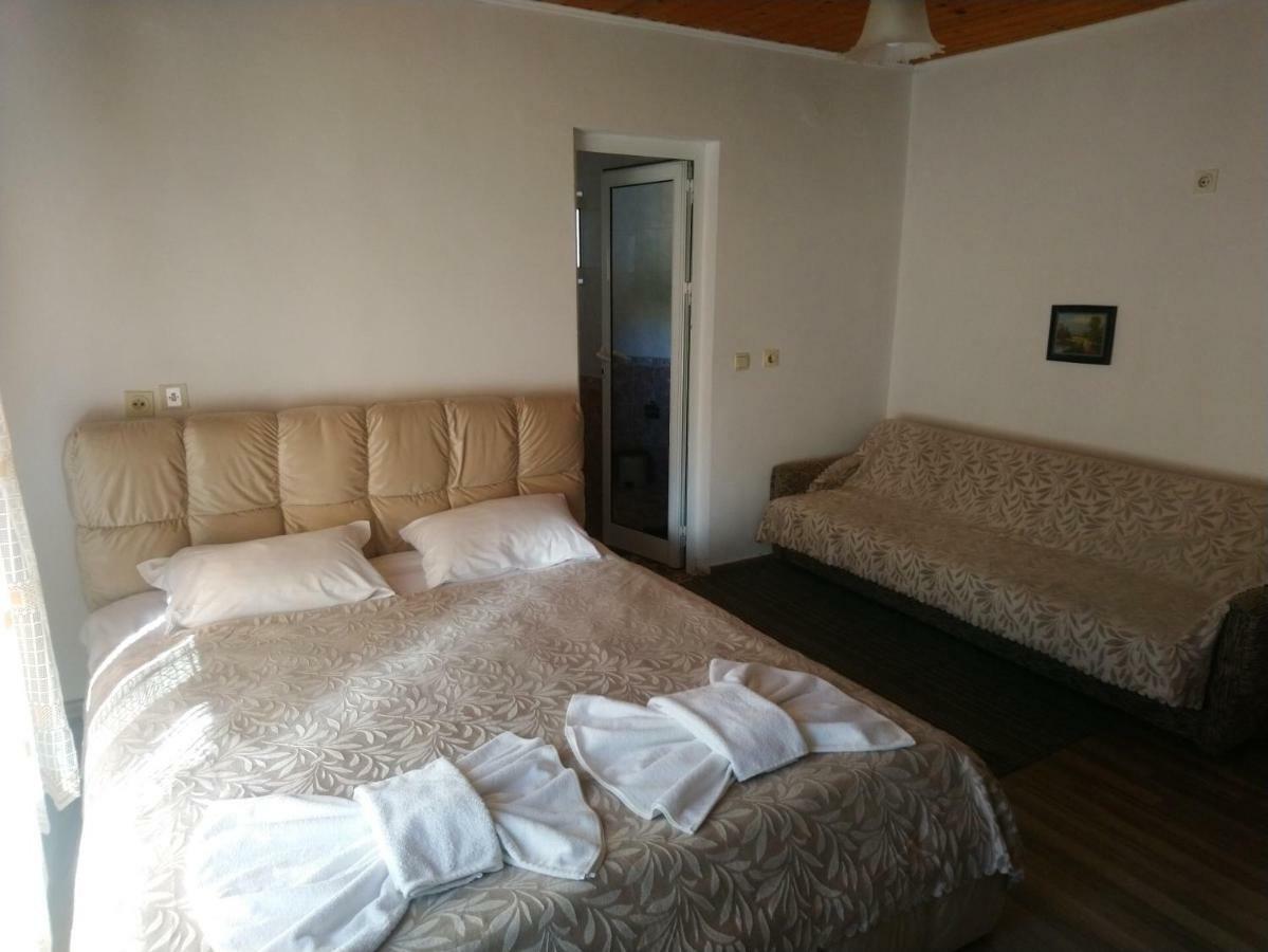 Guest House Emmy Trigrad Luaran gambar